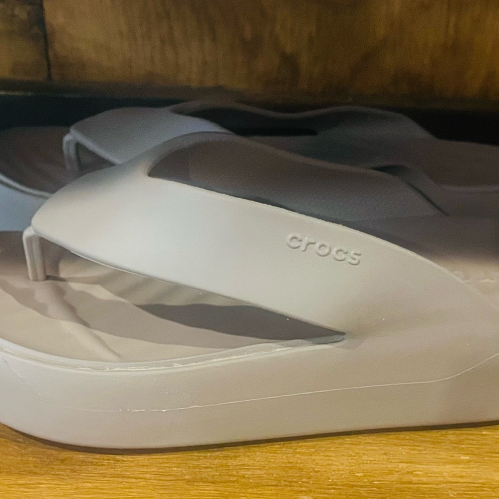 CROCS Women's Light Gray Sandals